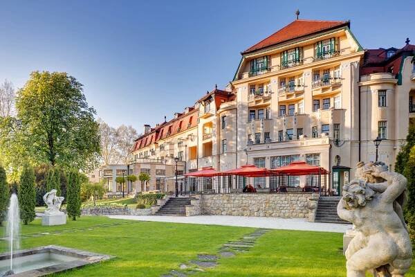 Hotel Thermia Palace a kúpeľný dom Irma