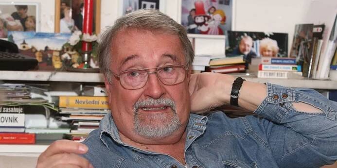 Moderátor Eduard Hrubeš zemřel ve věku 84 let.