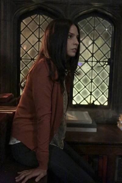 Time After Time - Secrets Stolen - Z filmu - Genesis Rodriguez