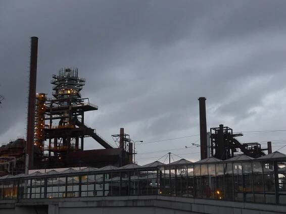 Soubor:Ostrava, důlní a hutní komplex Dolní Vítkovice.jpg