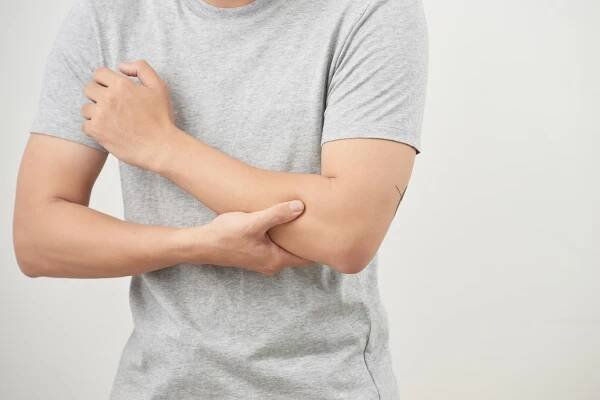 Neuropatie vzniká v důsledku úrazu, cukrovky i alkoholismu. V krajních případech může končit amputací končetiny