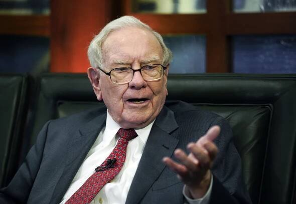 Warren Buffett venoval charitám akcie v hodnote vyše päť miliárd dolárov