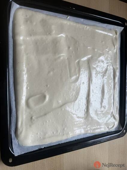 Jahodová roláda s mascarpone krémem | NejRecept.cz