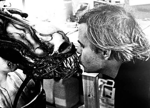 H.R. Giger kissing the alien from the movie