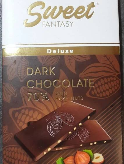 Deluxe Dark chocolate 70% with hazelnuts Sweet fantasy