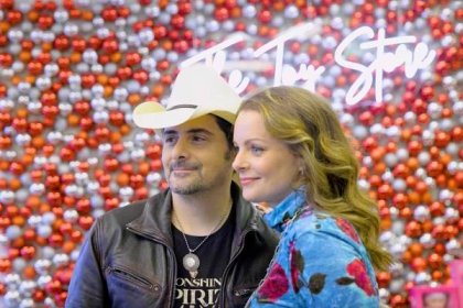 Brad Paisley and Kimberly Williams-Paisley Provide 400 Families with Holiday Gifts Through Free Toy Store