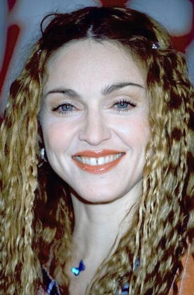 Místo důchodu nový milenec. Madonna slaví narozeniny se sexy zajíčkem – o polovinu mladším!