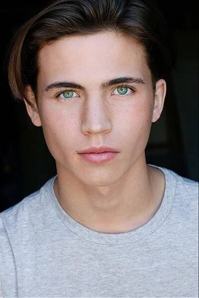Tanner Buchanan herec