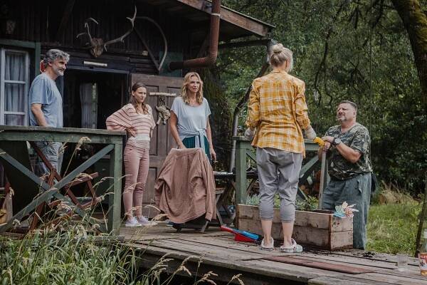 Osada - Epizoda 2 - Z filmu - Martin Myšička, Šárka Krausová, Ivana Chýlková, Radek Holub