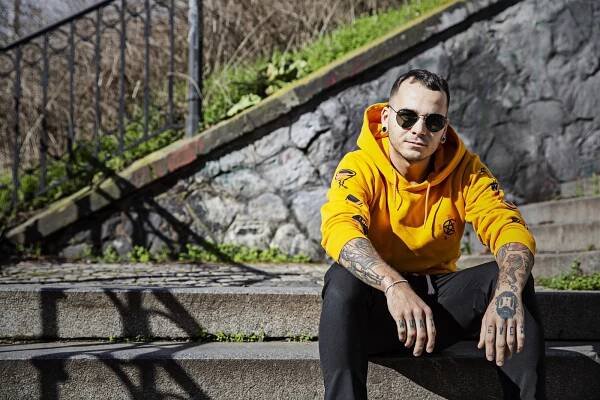 Bubeník z Mandrage: Víťa sebral odvahu, kterou nikdo z nás nenašel a rozsekl to