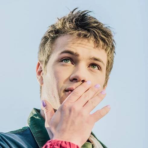 Connor Jessup of ‘Locke & Key’ Gets His Nails Done