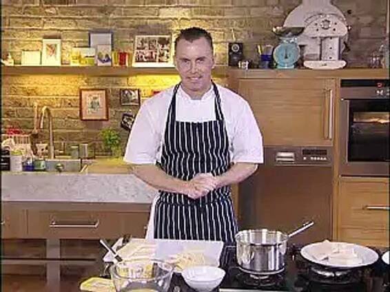 Warming winter food with Gary Rhodes - Bread and Buttery Pudding - video Dailymotion