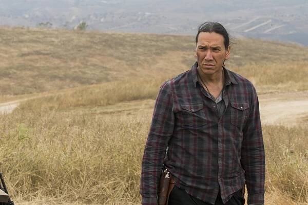 Živí mrtví: Počátek konce - This Land is Your Land - Z filmu - Michael Greyeyes