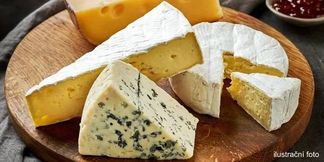 350gramový balíček pro milovníky plísňových sýrů ze tří zemí Evropy
