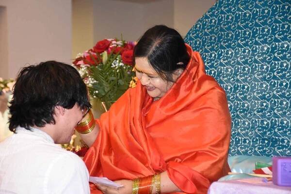 Karunamayi - Amma Sri Karunamayi