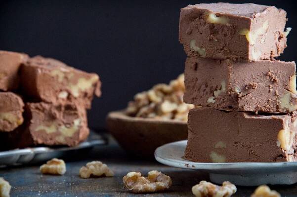 Easy Keto Chocolate Fudge