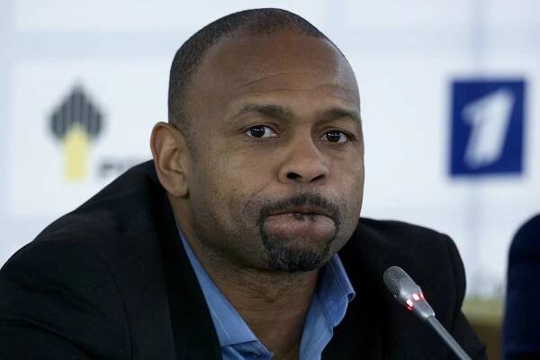 Boxer Roy Jones Jr.