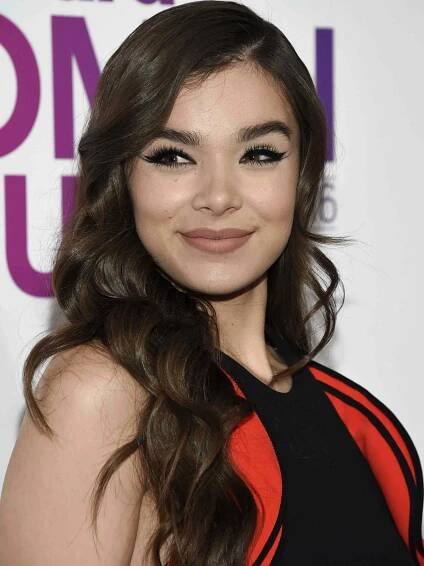hailee-steinfeld-a-2000