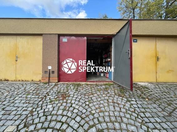 Prodej bytu s garáží 3+1 - 72,4 m² - Blansko | REAL SPEKTRUM BLANSKO, realitní kancelář, více než 30 let na trhu s nemovitostmi