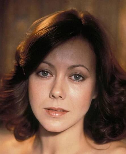 Jenny Agutter - Nose, Cheek, Lip, Shoulder, Eyelash, Flas...