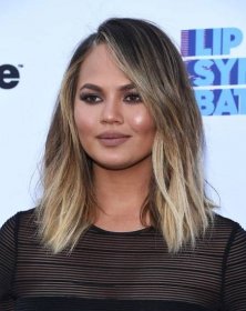 LOS ANGELES - JUN 14: Chrissy Teigen arrives to the "Lip Sync Battle" FYC Event on June 14, 2016 in Hollywood, CA.
