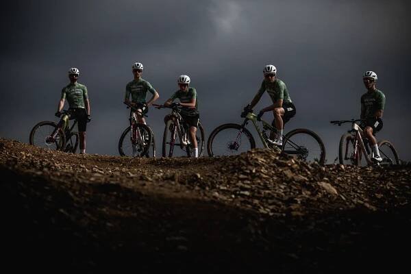 Canyon ukázal zloženie XC tímov, Van der Poel zvažuje štart na majstrovstvách sveta (+galéria) – Biker.sk