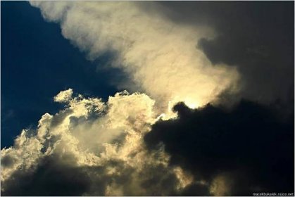 Nebe nad Vyškovem před tím, než si mraky nasadily bouřkové čepice
