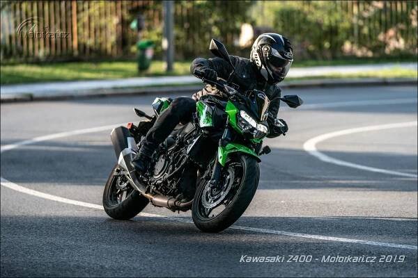 Kawasaki Z400 | Katalog motocyklů a motokatalog na Motorkáři.cz