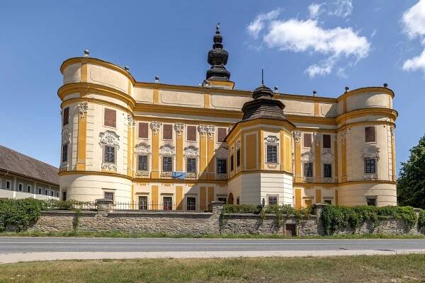 Tip na výlet: Rokokový zámek v Markušovcích stojí za návštěvu