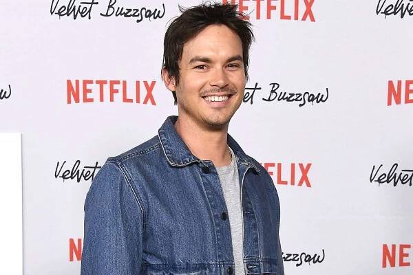 Pretty Little Liars' Tyler Blackburn Comes Out as Bisexual: 'I Just Want to Live My Truth'