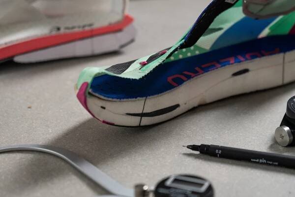 Forefoot stack height measurement where the line is
