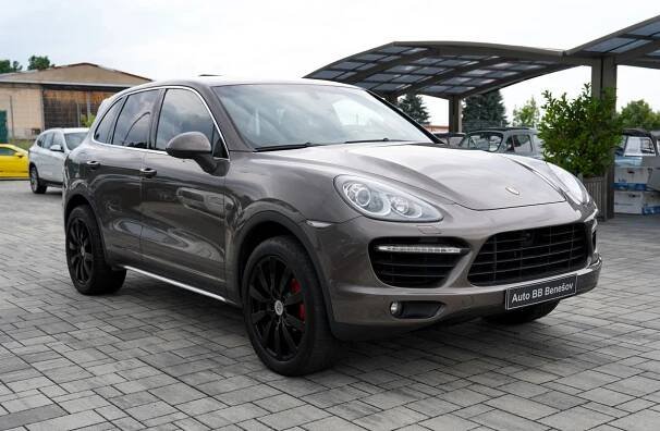 Porsche Cayenne 4.8 V8 Turbo, 500PS, PDLS, PCM – Auto BB Benešov