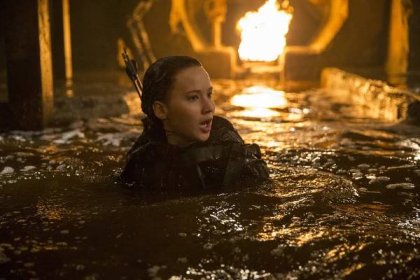 Hunger Games: Síla vzdoru - 2. část (2015) - Recenze, Galerie, Videa a Články