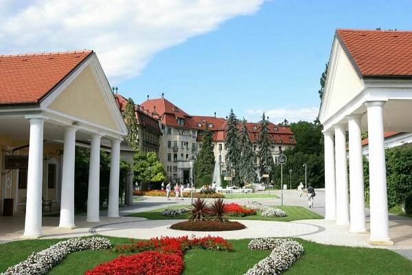 Lázně Piešťany  Spa Hotel Pro Patria