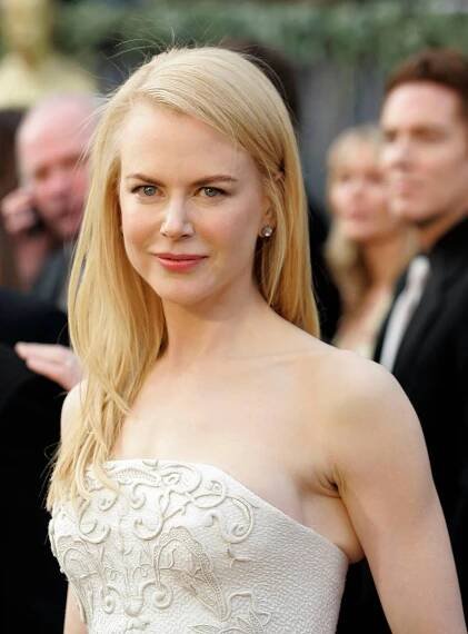 2006: Nicole Kidman na předávání Oscarů jako platinová blondýnka