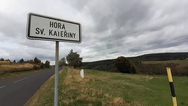Pamětní deska pro Mašíny? V Hoře Svaté Kateřiny na Mostecku by to vyvolalo spory