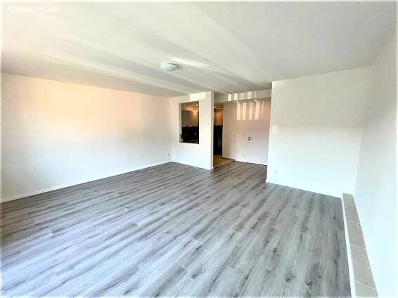 Pronájem bytu 1+kk 44 m², Čsl. armády, Hostivice