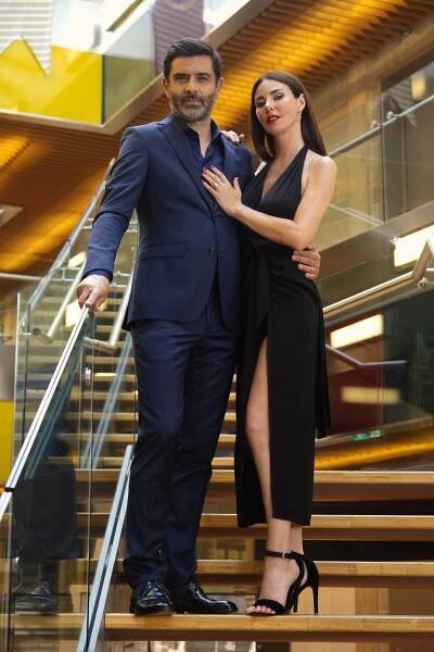 Cansel Elçin, Defne Samyeli - Mé lepší já - Promo