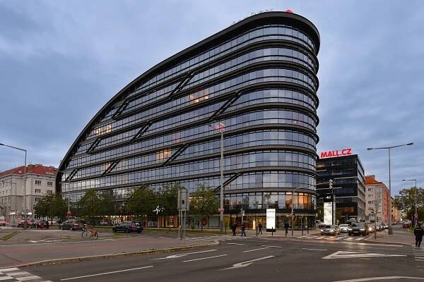 U Garáží, Holešovice - Praha 7 | Pronájem, Kancelářské prostory, 158 m²