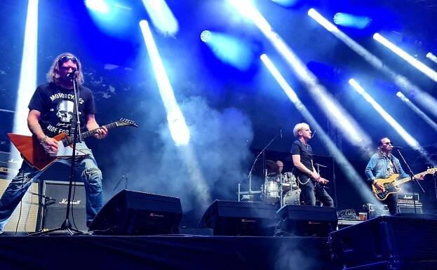 KABÁT REVIVAL WEST - PRAHA - PLZEŇ - HRADEC KRÁLOVÉ