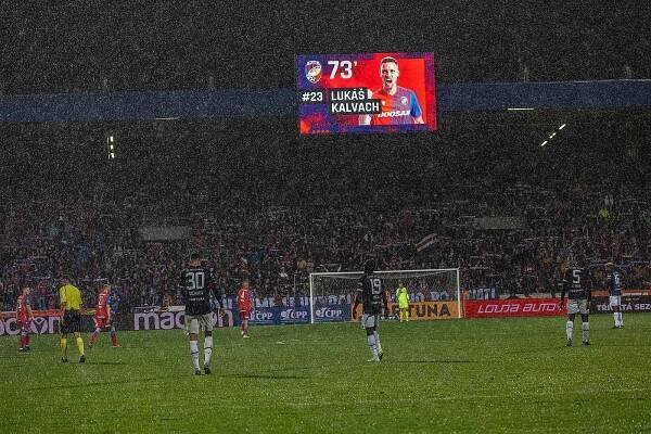 9. kolo FORTUNA:LIGY: FC Viktoria Plzeň - SK Slavia Praha 3:0 (2:0).