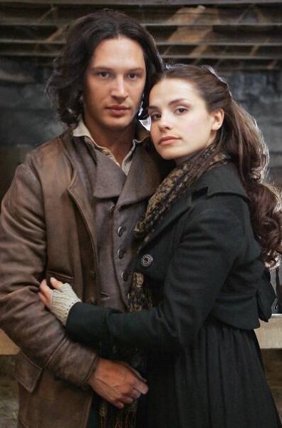 WUTHERING HEIGHTS, from left: Tom Hardy, Charlotte Riley, (originally aired Jan. 19, 2009). photo: ©ITV  / Courtesy: Everett Collection