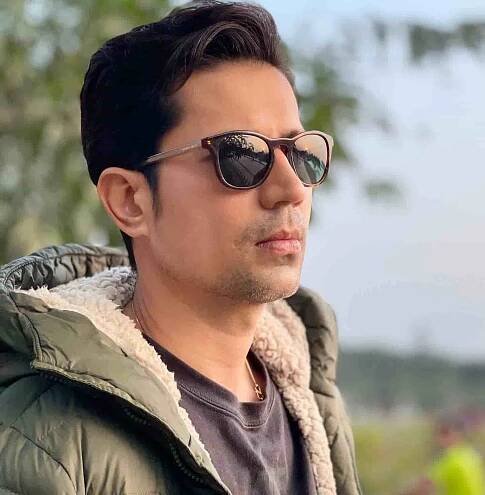 15+ Indian Web Series Actors Who Are Absolutely Crush Worthy