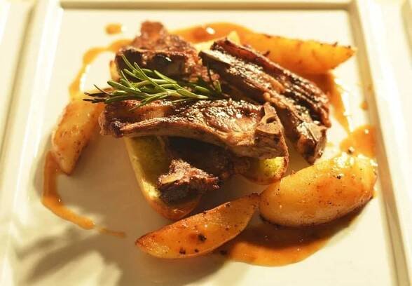 Steak grill James Karlovy Vary | Apetee