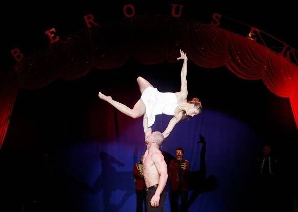 OBRAZEM: Do Holešovic přijel Vánoční cirkus