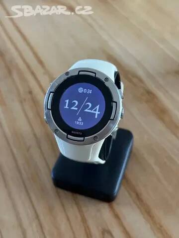 Chytré hodinky Suunto 5 bílé