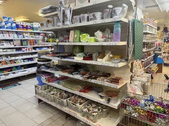 Oblíbené hradecké drogerii hrozí konec. Zákazníci o obchod nechtějí přijít