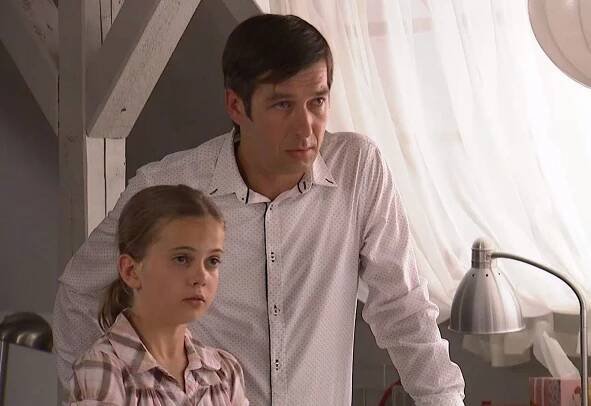 Ohnivý kuře - Pády a pády - Z filmu - Karolína Lipowská, Jan Zadražil