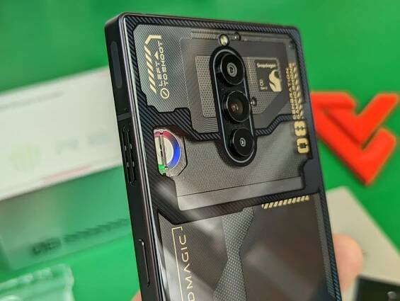 Nejlepší herní telefon na trhu? Recenze REDMAGIC 8 Pro
