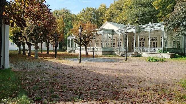Poštovní dvůr koupil Vánoční dům. Chystá tam akce i největší muzeum zvonečků